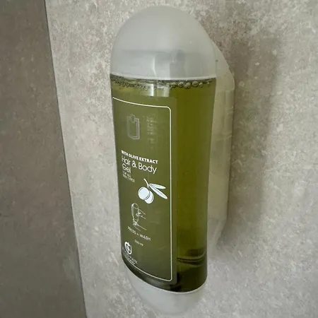 Privee Climatisee Avec Salle De Bain Privee - La * Genay (Rhone)