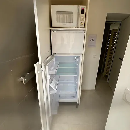 Privee Climatisee Avec Salle De Bain Privee - La Genay (Rhone)